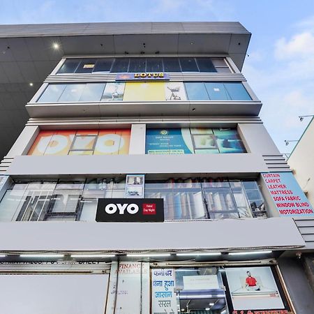 Hotel O Day Night Rooms Surat Exterior foto